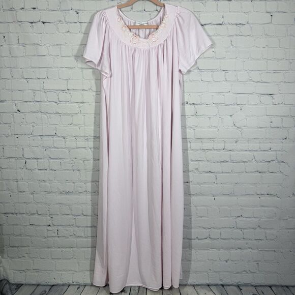 Miss Elaine Dresses & Skirts - Miss Eileen Nightgown Women Size 1X Pink Mid Length Soft Floral Embroidered